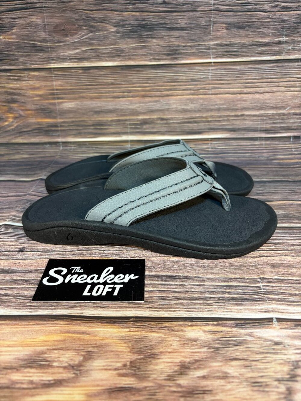 OluKai Men's Hokua Black Gray Thong Sandals Size 8